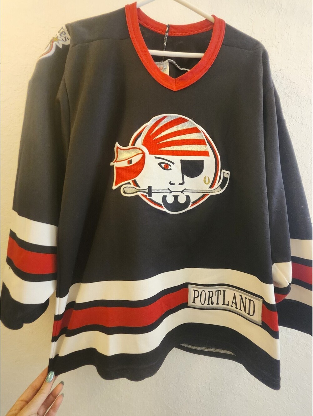 Portland Pirates Hockey CCM  Throwback Jersey Size Small Men's Vintage 90s